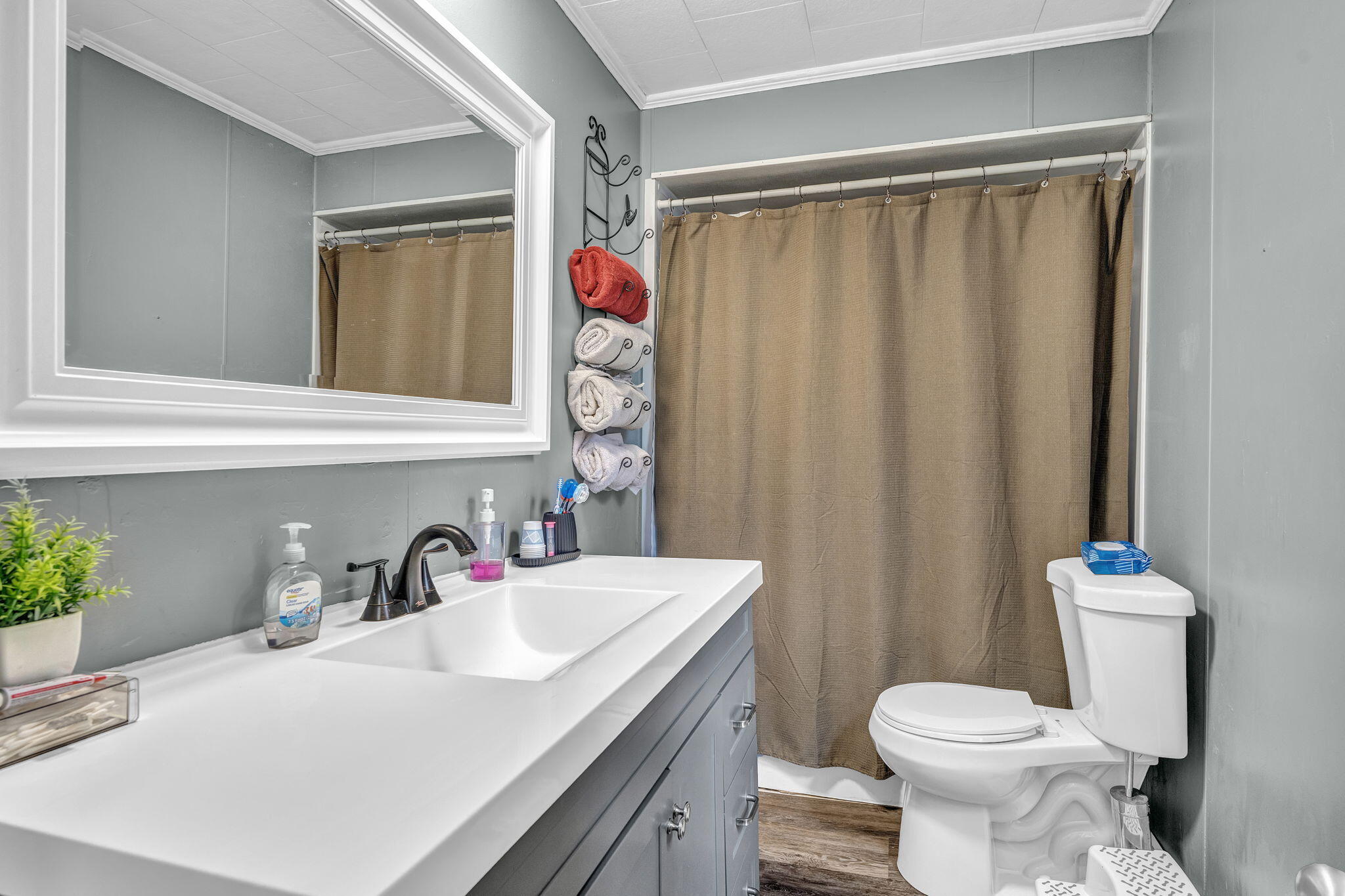 76 Lee Road Lincoln ME 04457