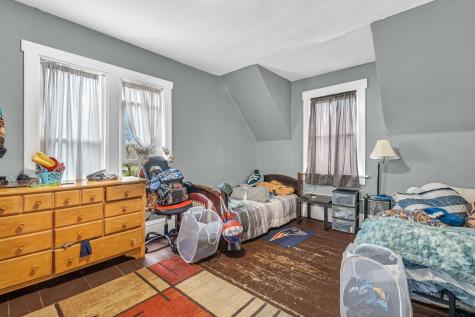 76 Lee Road Lincoln ME 04457