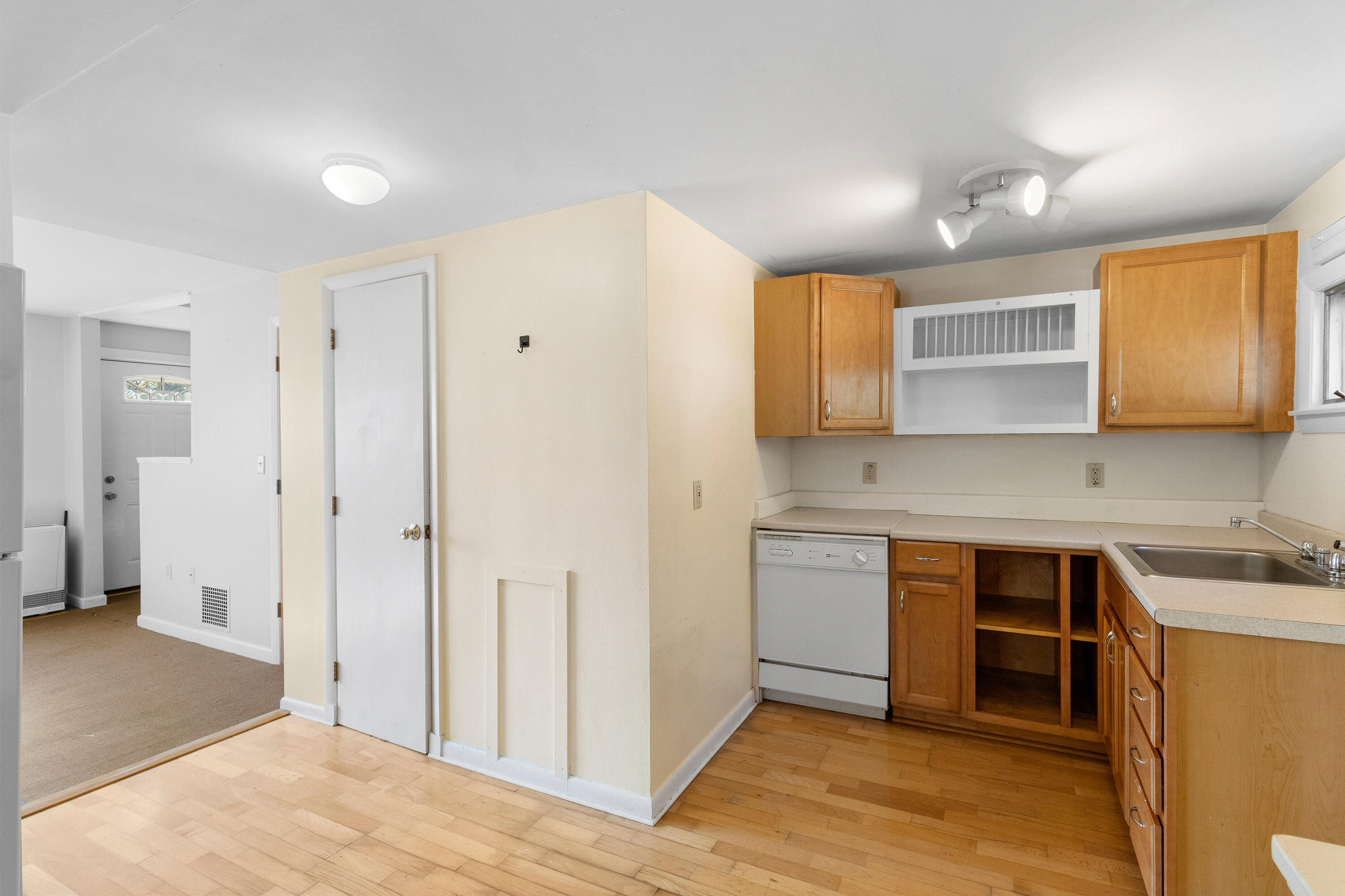 26 Crescent Street Rockland ME 04841