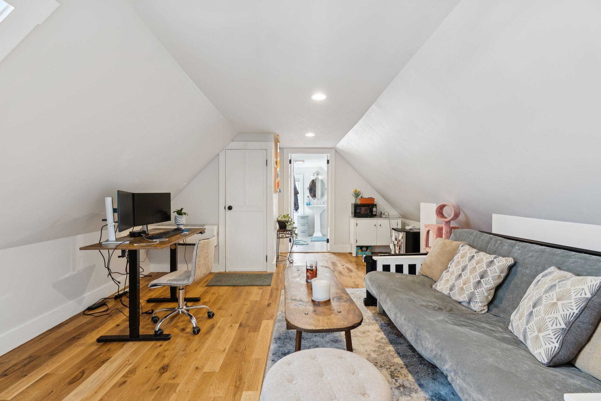 20 Tate Street Portland ME 04102