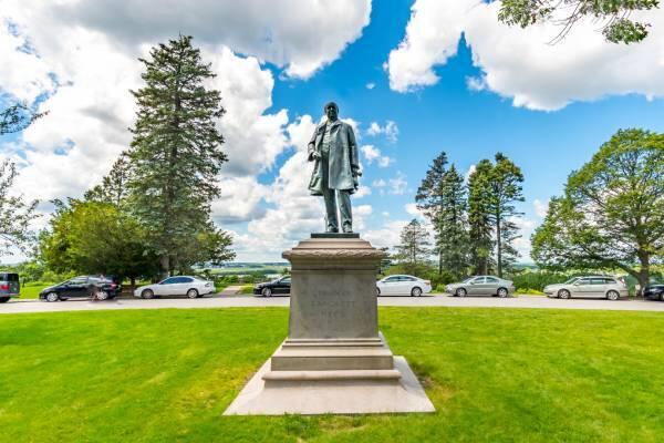 20 Tate Street Portland ME 04102