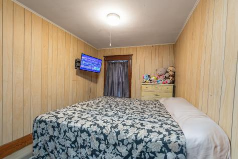 55 Osgood Avenue Mexico ME 04257