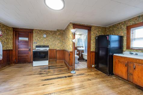 55 Osgood Avenue Mexico ME 04257