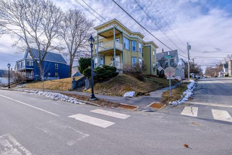 63 3rd Street Auburn ME 04210