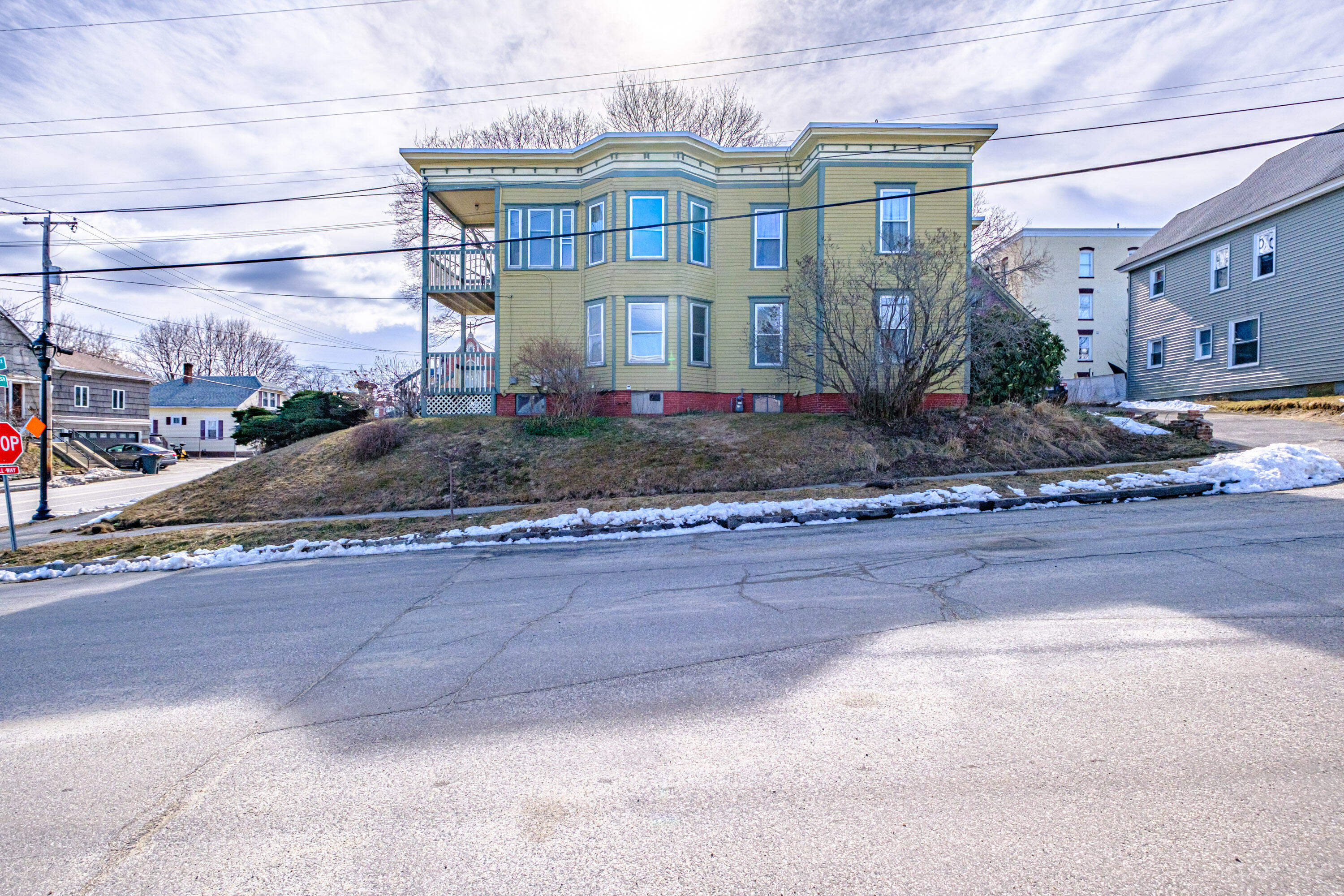 63 3rd Street Auburn ME 04210
