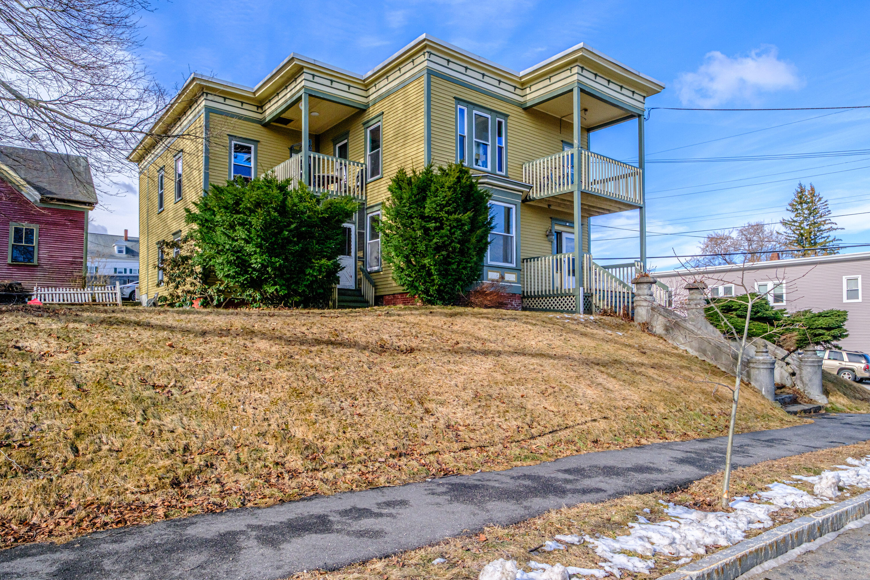 63 3rd Street Auburn ME 04210