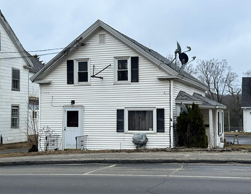 67 Main Street Winthrop ME 04364