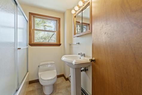 39 Sebago Road Raymond ME 04071