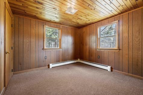 39 Sebago Road Raymond ME 04071