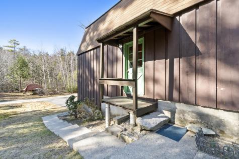 39 Sebago Road Raymond ME 04071