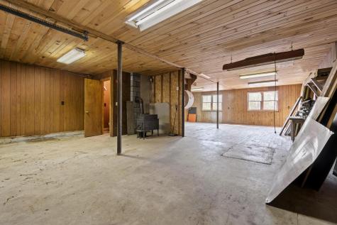 39 Sebago Road Raymond ME 04071