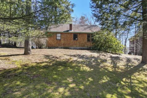39 Sebago Road Raymond ME 04071