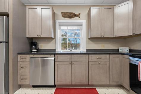 43 Oak Street Boothbay Harbor ME 04538