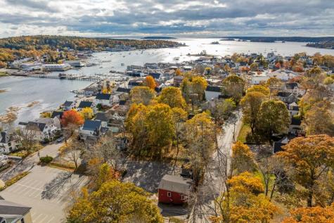 43 Oak Street Boothbay Harbor ME 04538