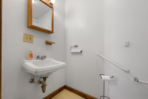 913 Essex Street Bangor ME 04401