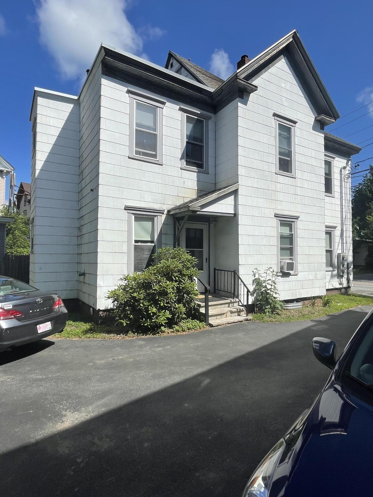 86 Hampshire Street Auburn ME 04210