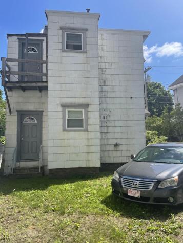 86 Hampshire Street Auburn ME 04210