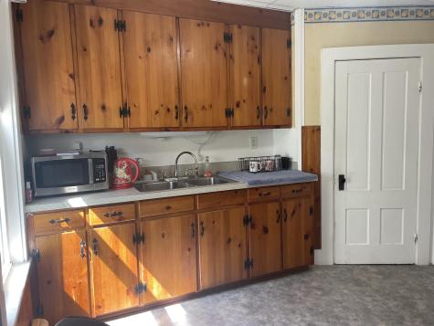 86 Hampshire Street Auburn ME 04210