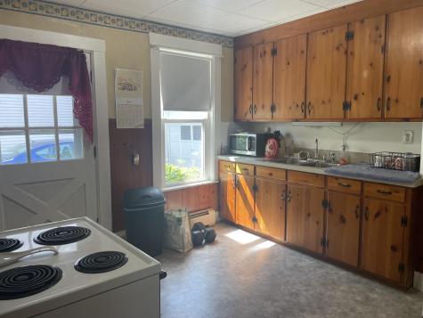 86 Hampshire Street Auburn ME 04210