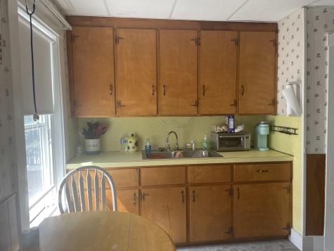 86 Hampshire Street Auburn ME 04210