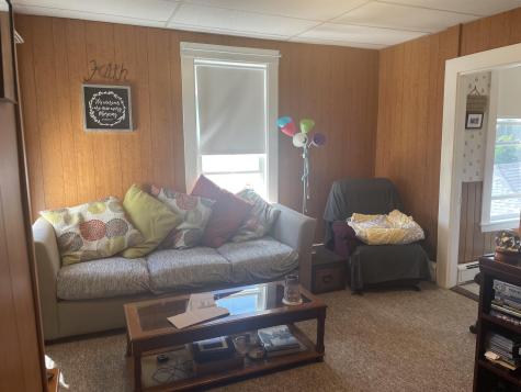 86 Hampshire Street Auburn ME 04210