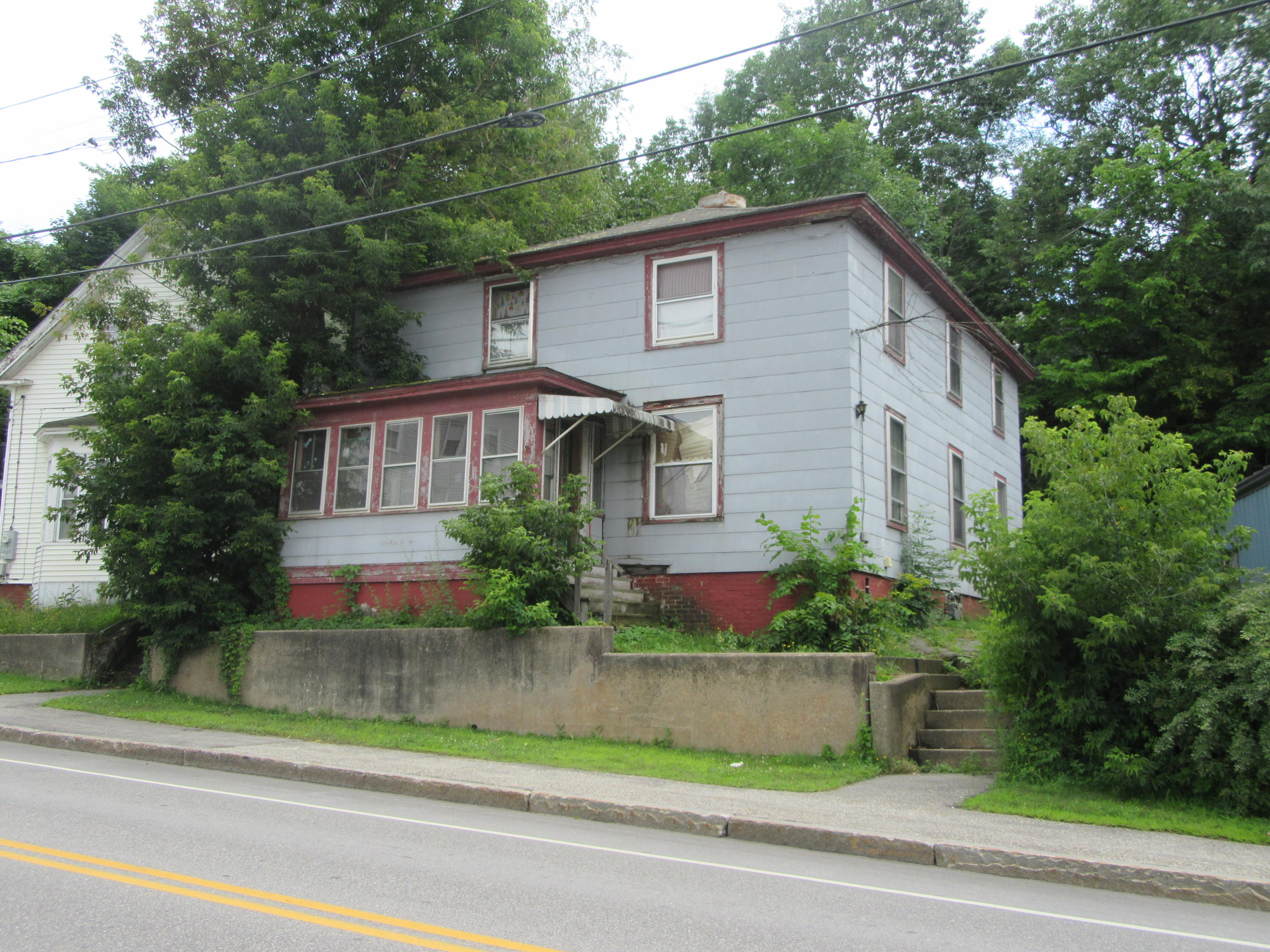 25 S Main Street Auburn ME 04210