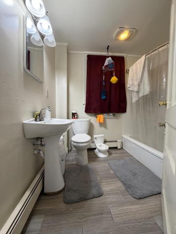 137 S Main Street Auburn ME 04210