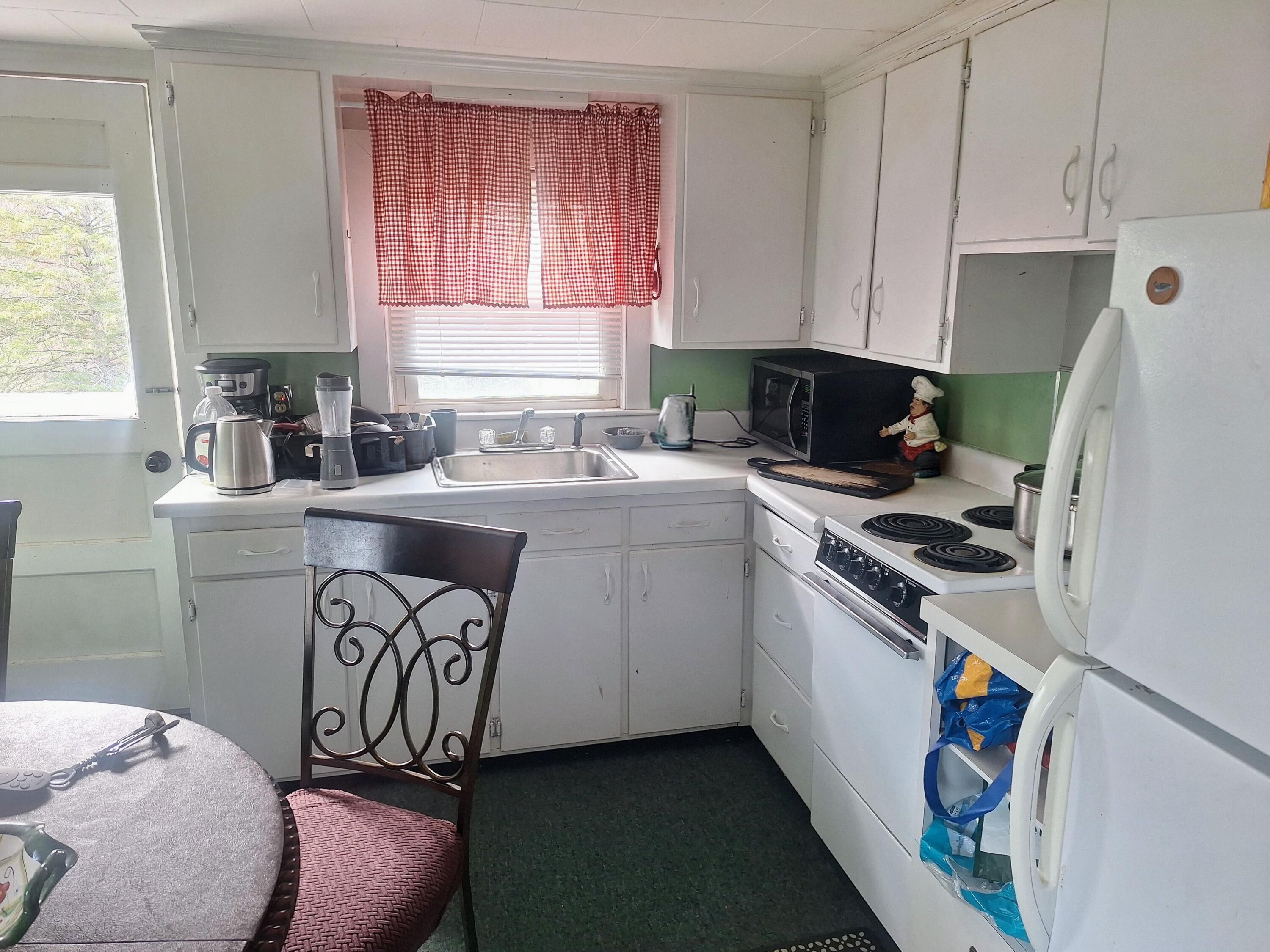 25 Eighth Street Auburn ME 04210