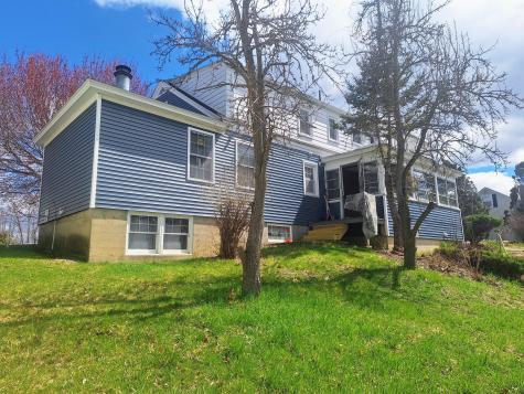 25 Eighth Street Auburn ME 04210