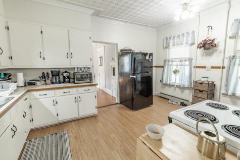 137 S Main Street Auburn ME 04210