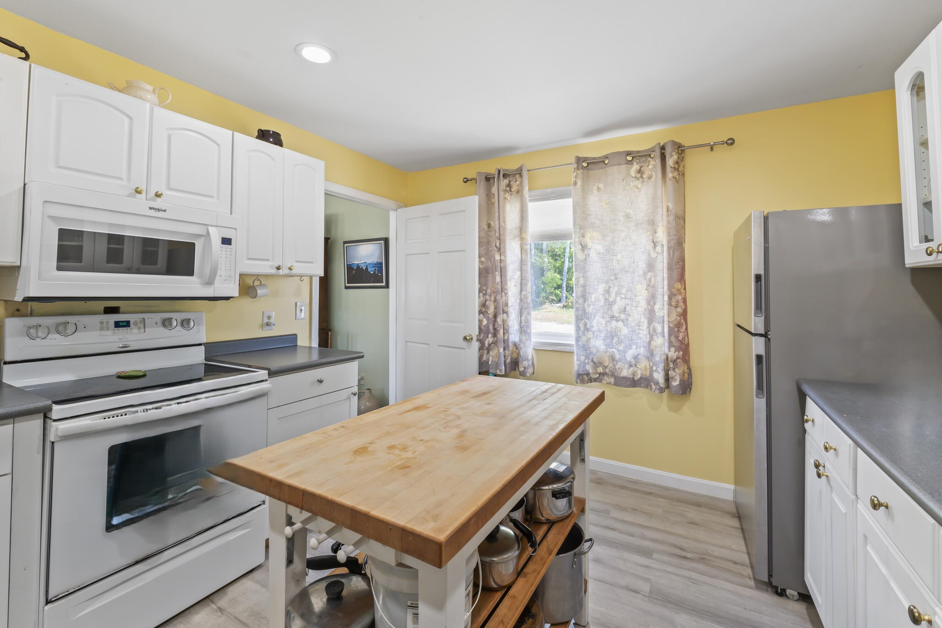 102 Manning Drive West Gardiner ME 04345