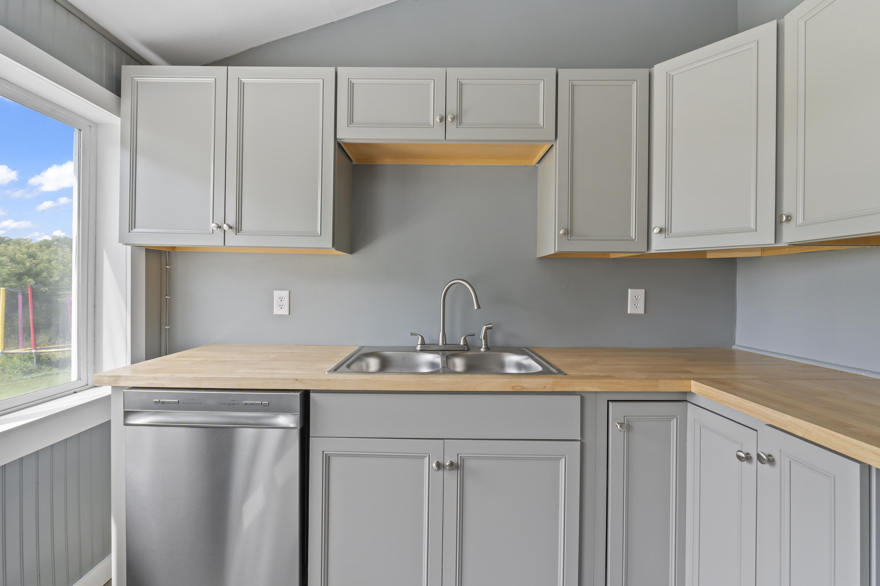 102 Manning Drive West Gardiner ME 04345