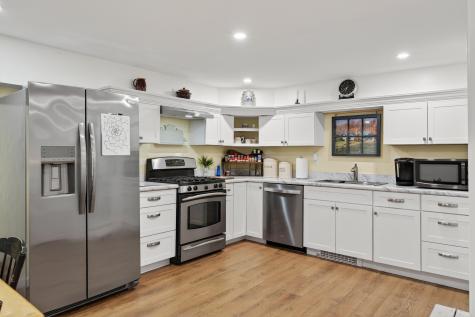 14 Rachel Drive Kennebunk ME 04043