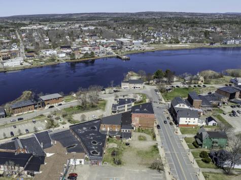 339 Main Street Calais ME 04619