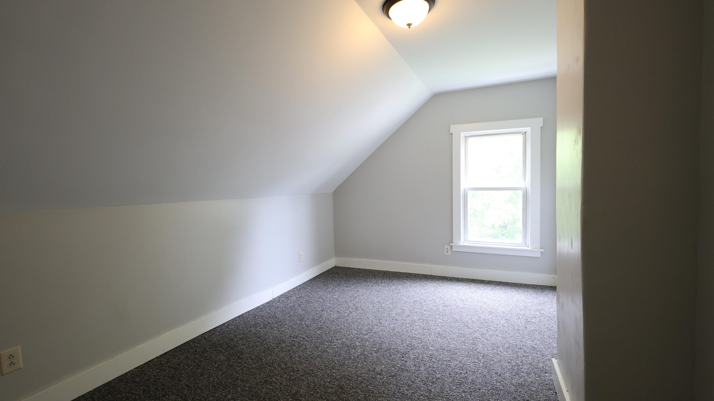 1146 Post Road Bowdoinham ME 04008