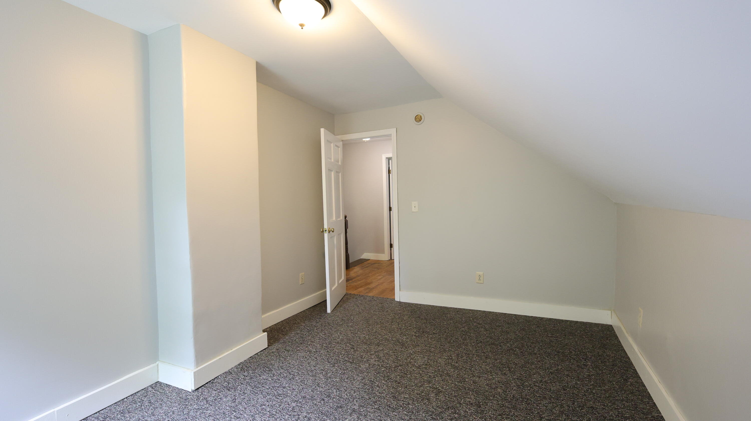 1146 Post Road Bowdoinham ME 04008