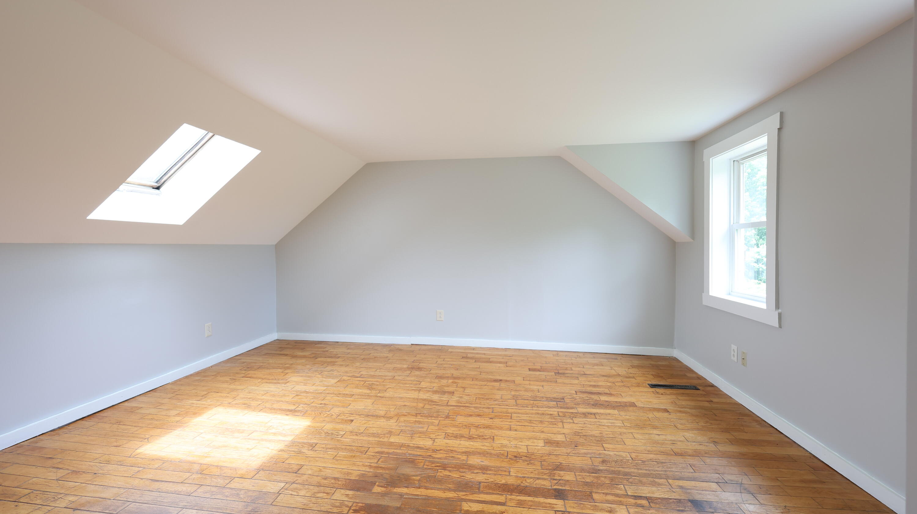 1146 Post Road Bowdoinham ME 04008