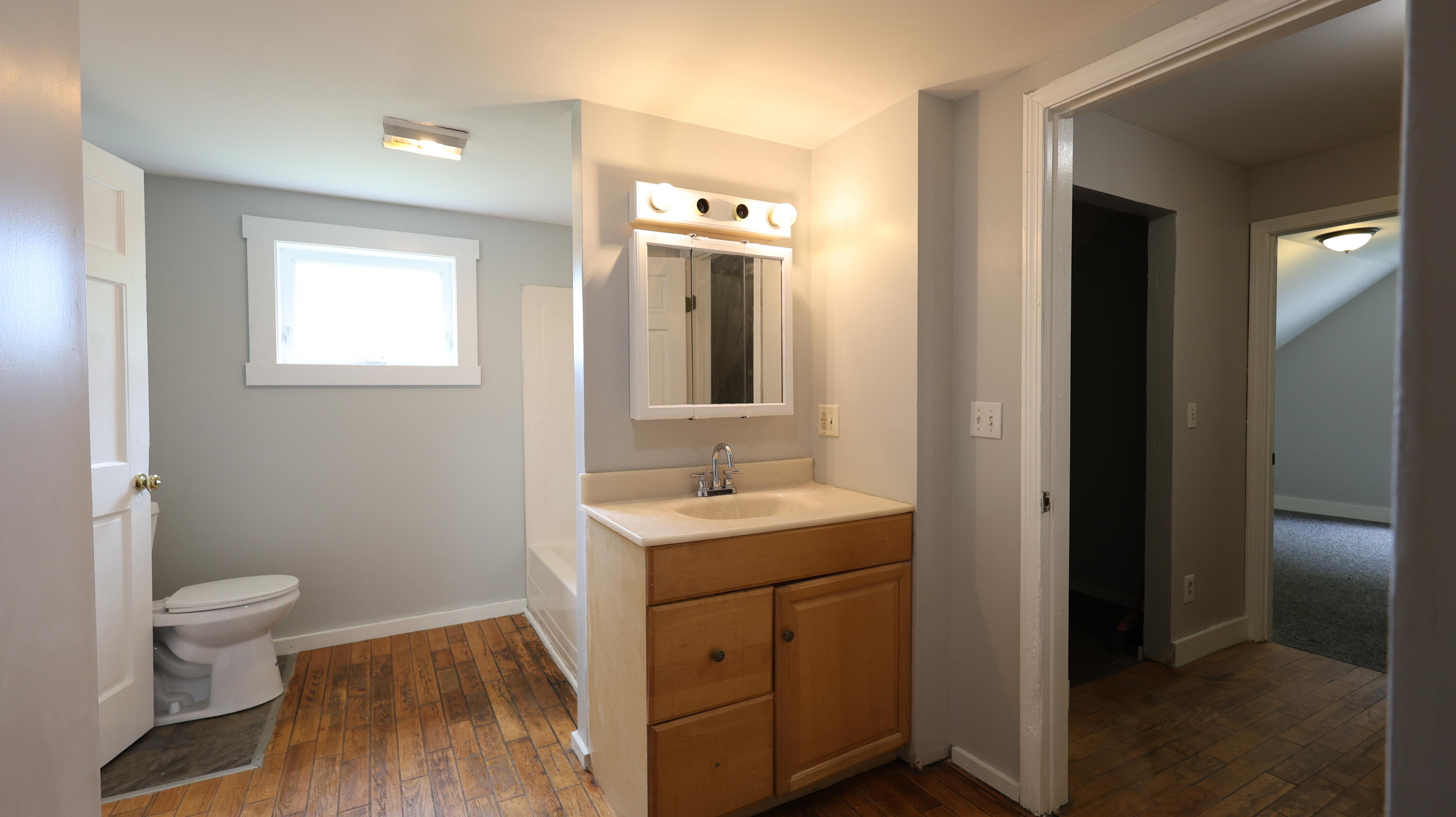 1146 Post Road Bowdoinham ME 04008