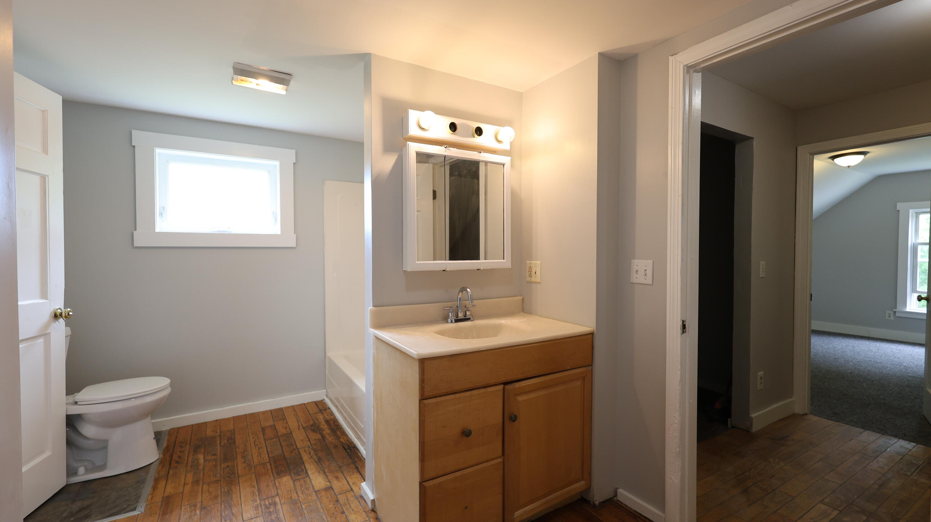 1146 Post Road Bowdoinham ME 04008