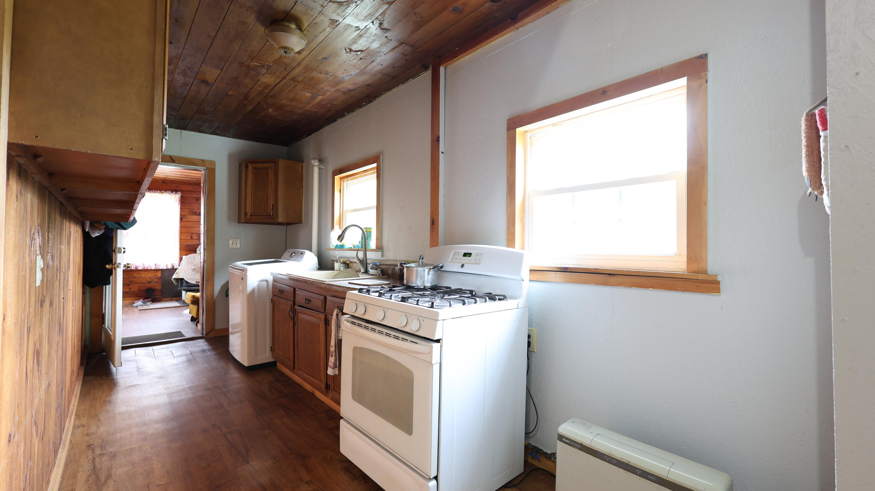 1146 Post Road Bowdoinham ME 04008