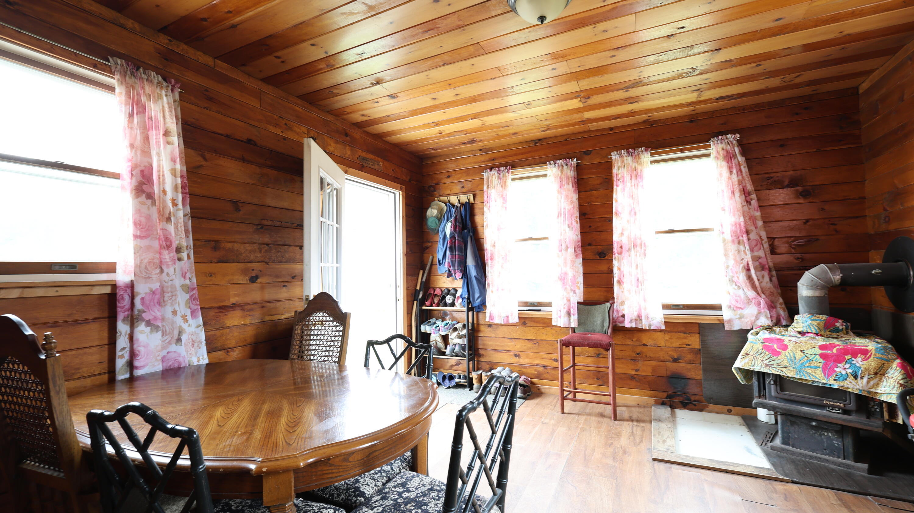 1146 Post Road Bowdoinham ME 04008