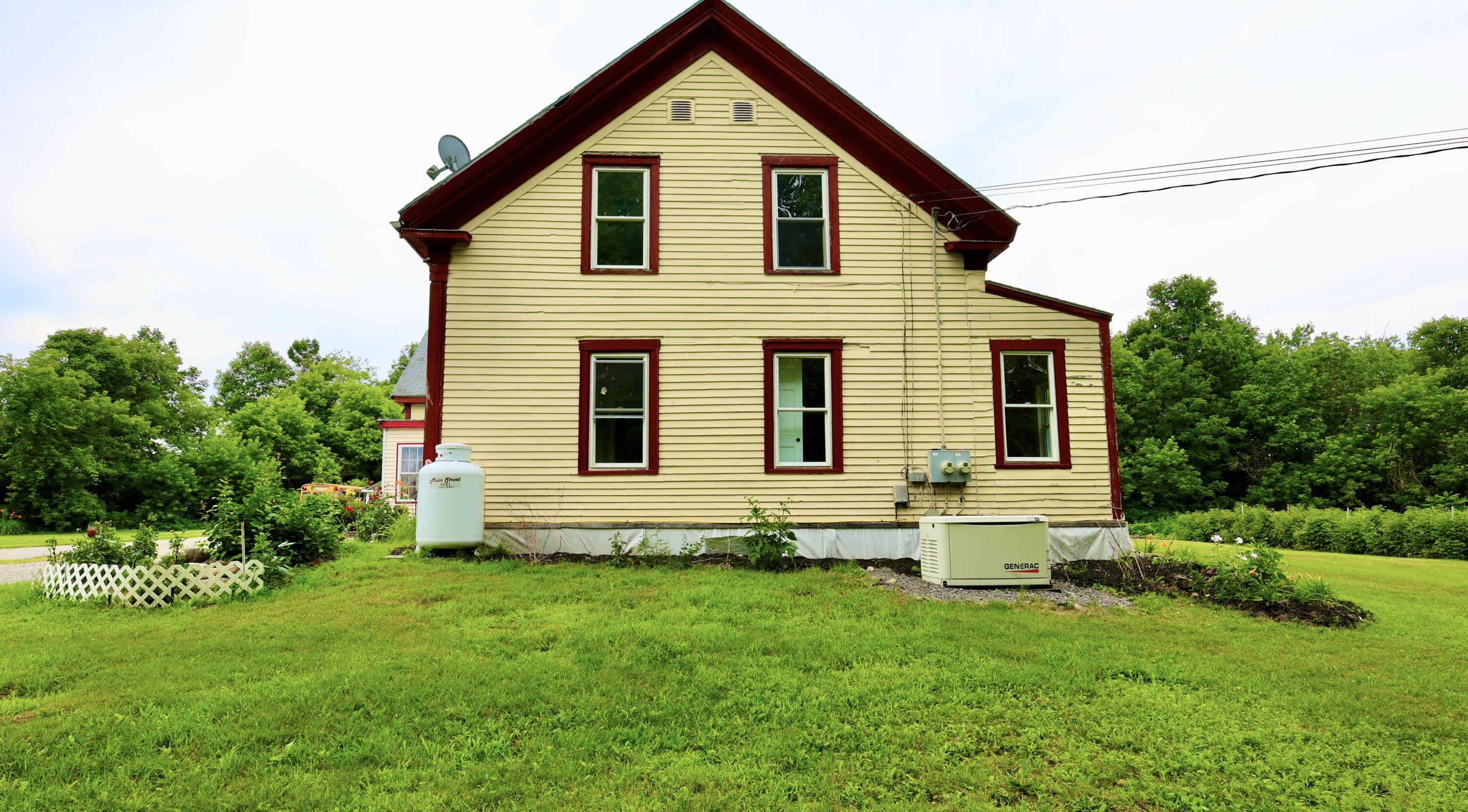 1146 Post Road Bowdoinham ME 04008