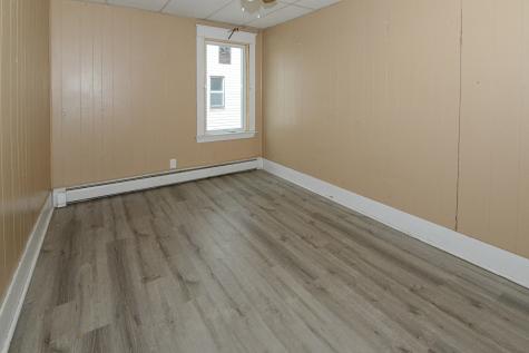 11 Holman Avenue Mexico ME 04257