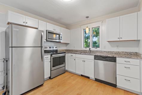 32 Hillis Street Portland ME 04103