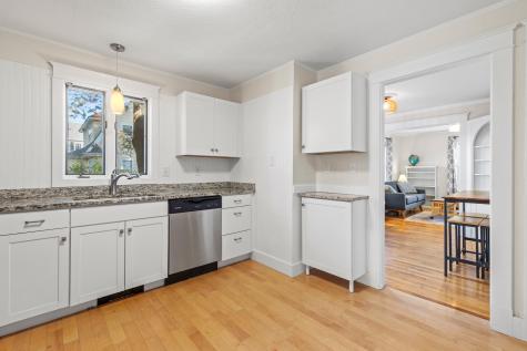 32 Hillis Street Portland ME 04103