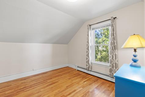 32 Hillis Street Portland ME 04103