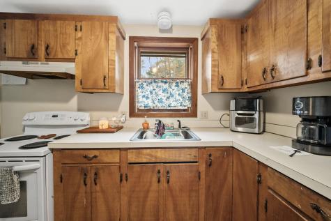 343 Shaker Road Gray ME 04039