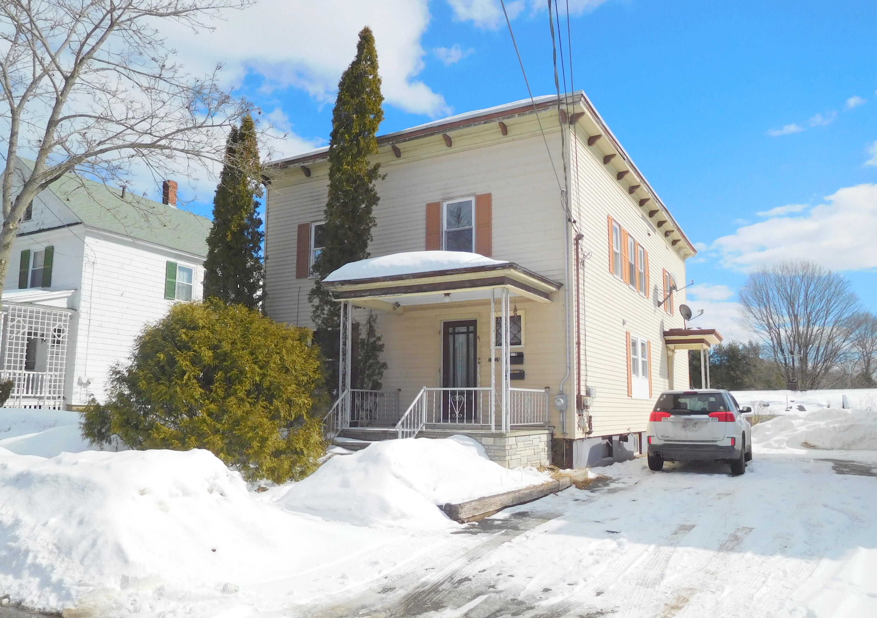 85 Androscoggin Avenue Lewiston ME 04240