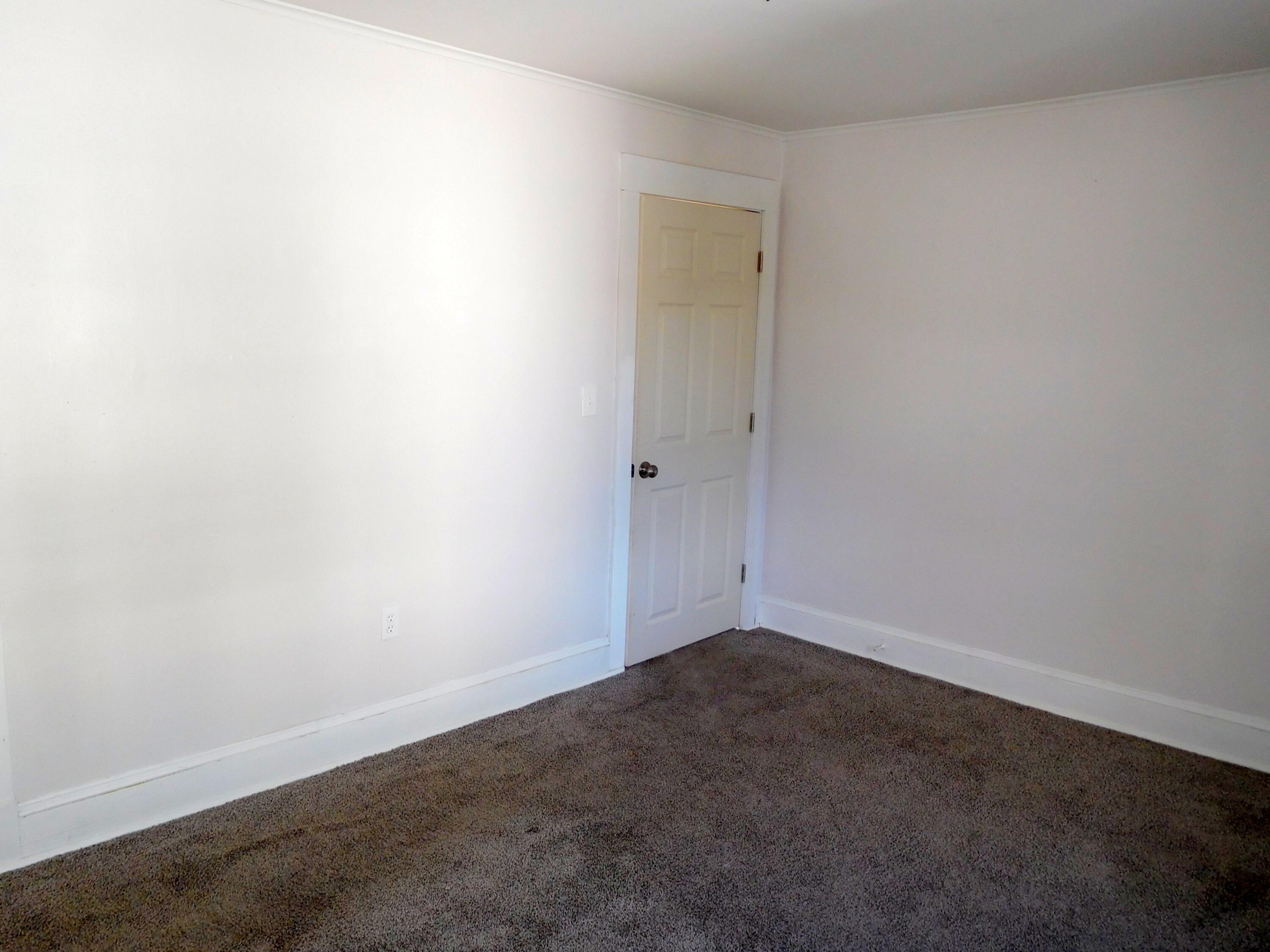 85 Androscoggin Avenue Lewiston ME 04240