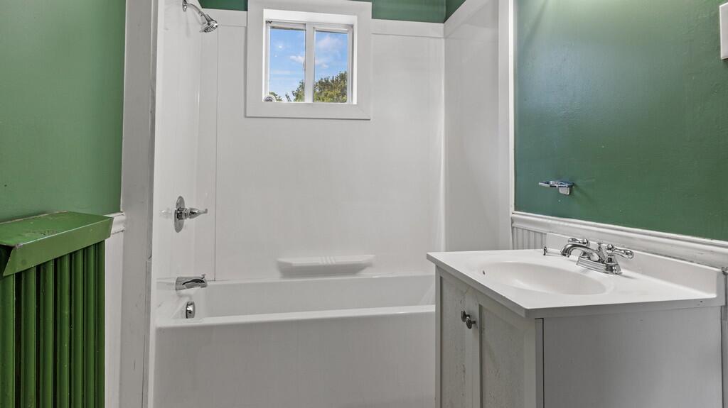 95 7th Street Bangor ME 04401